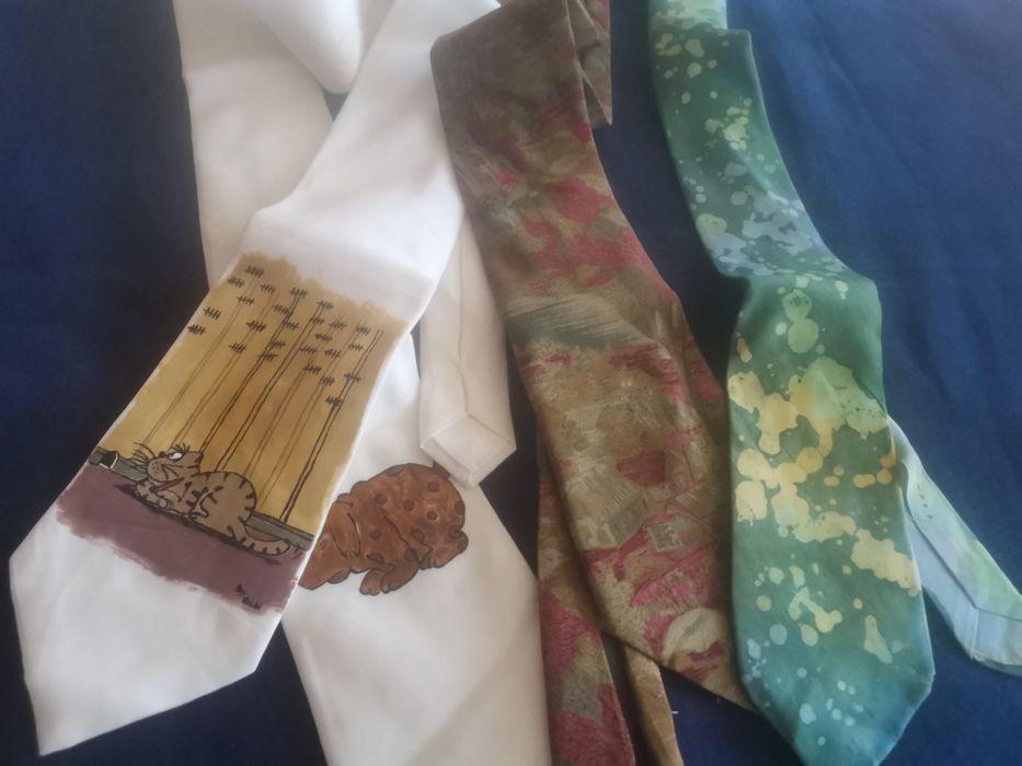 Четири копринени вратовръзки