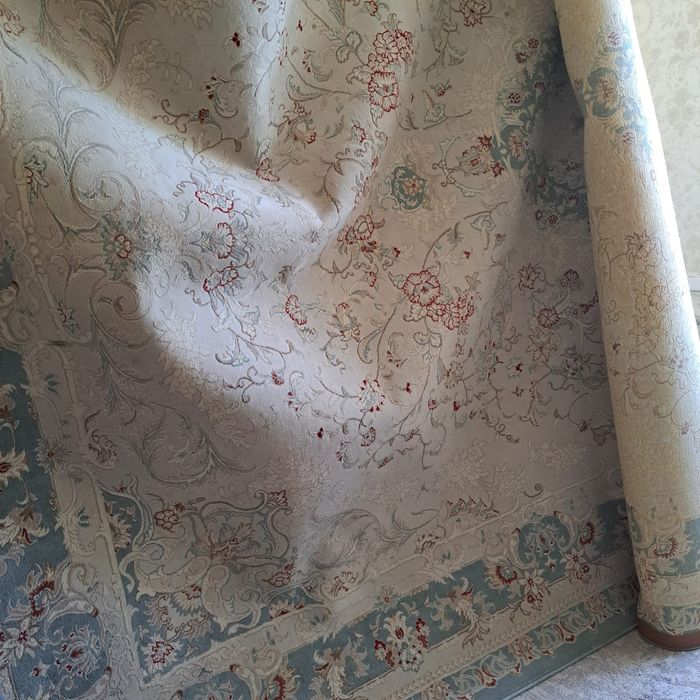 Ковёр производства Иран, 2,5 на 3,5 м.