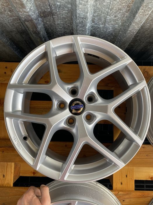 17 цола 5 х 108 мм Пежо  Peugeot 308 , 3008 , 4008 , Форд  Ситроен