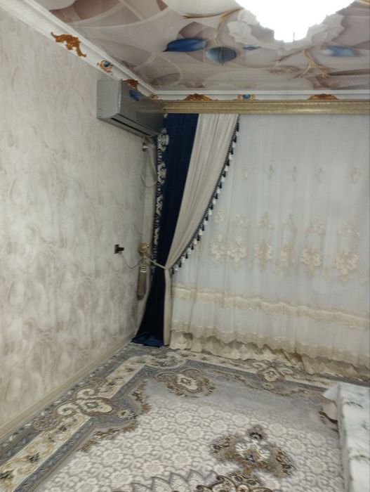 Урганч ш. марказида  2 этажида 4 хонали квартира жихози б/н сотилади