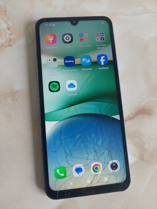 Vând Xiaomi Redmi A5 [spart] dar [perfect funcțional] //poze reale