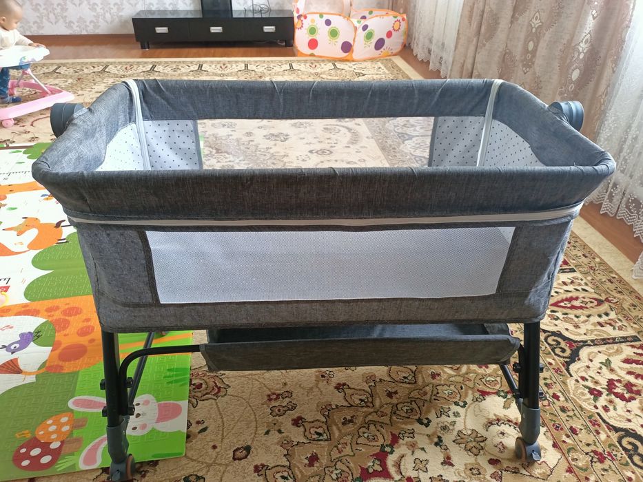 Кроватка для новорожденных