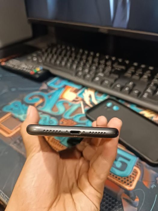 Iphone 11 black