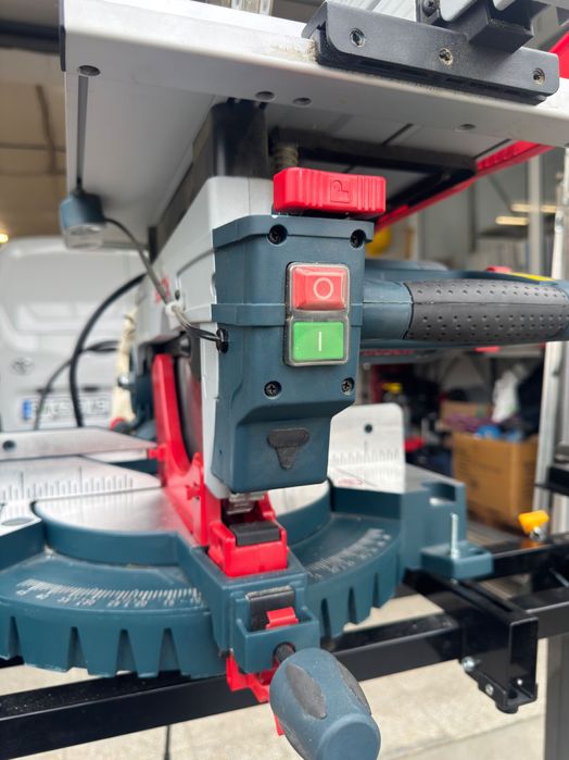 Комбиниран циркуляр Bosch GTM 12 JL Professional с гаранция + маса