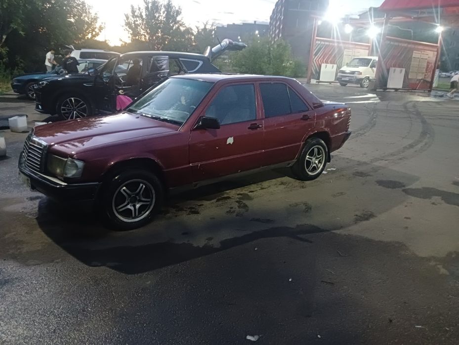 Продам Мерседес 190