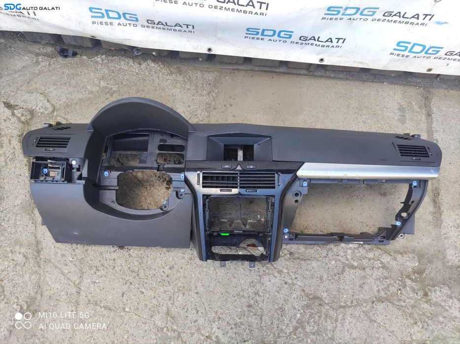 Plansa Bord Goala Opel Astra H 2004 - 2010