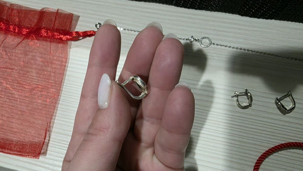 Лот - ребърна гривна и 2 чифта обеци