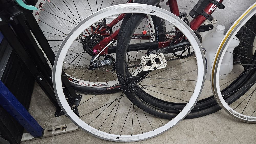 Jante 28, 29, 700c cu cauciuciri