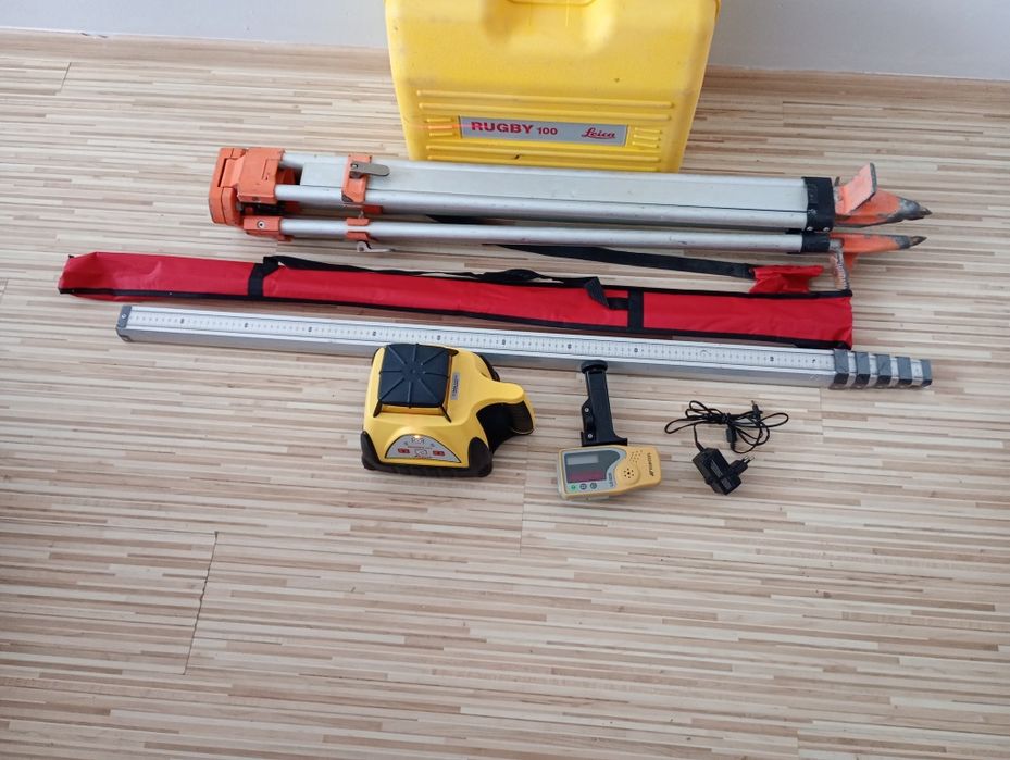 Nivelă laser rotativă Leica Rugby