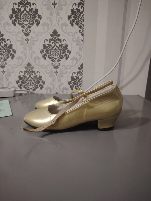 Туфли для танцы  37 размер