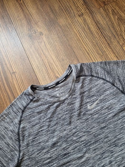 Страхотна мъжка тениска NIКЕ размер 2XL,
без забележки, размери 62см е