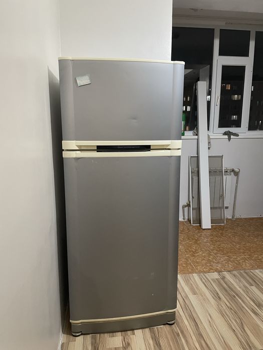 Холодильник сатылады