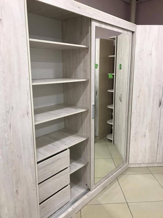 Продам шкаф купе