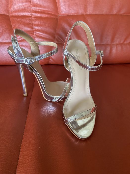 Sandale Public Desire