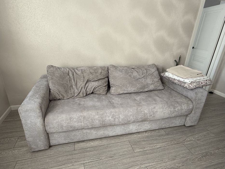 Продам качественный диван