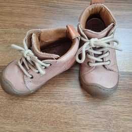 ghetute piele bebe marimea 21