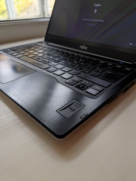 Ультрабук Fujitsu японский на i7