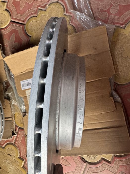 Discuri spate bmw 520 e60