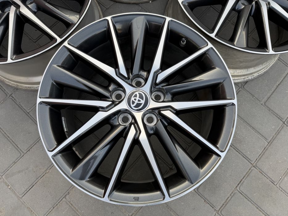Диски toyota camry 75 original r18