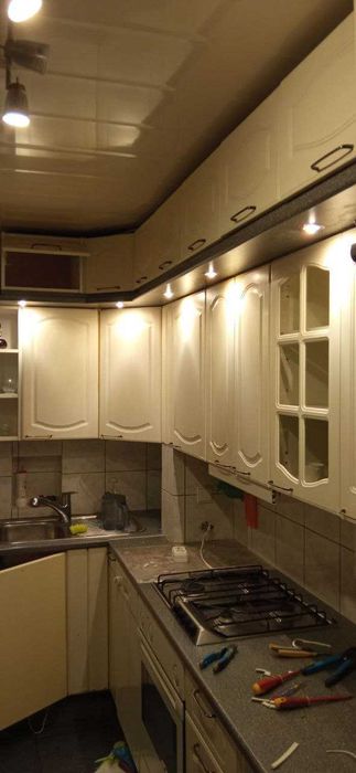 Электрик опытный