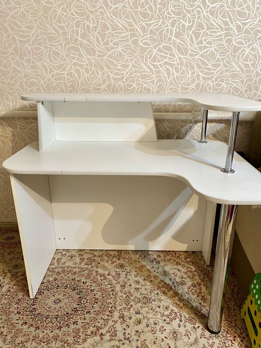 Столы для дома и офиса