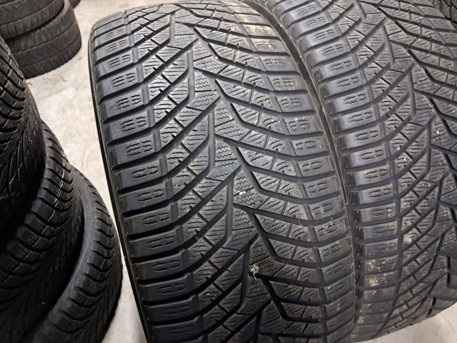 Anvelope second iarna 215 60 R17 Yokohama