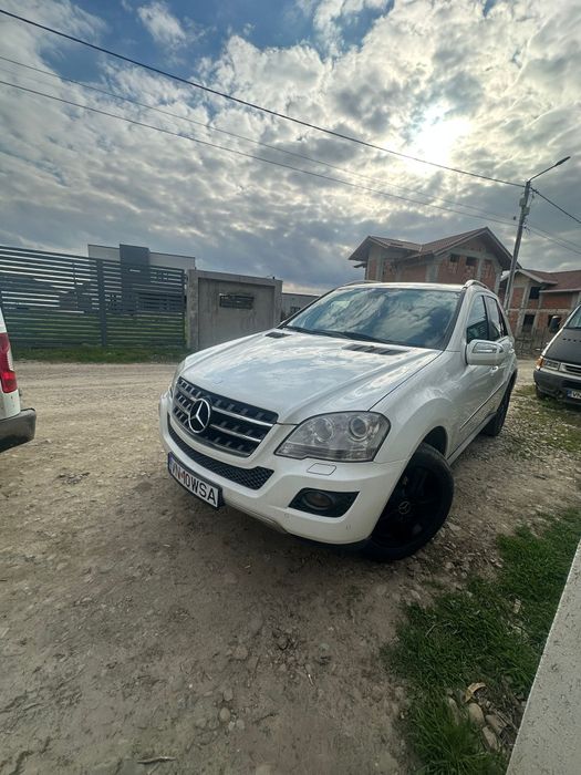 Vând mercedes ml 350