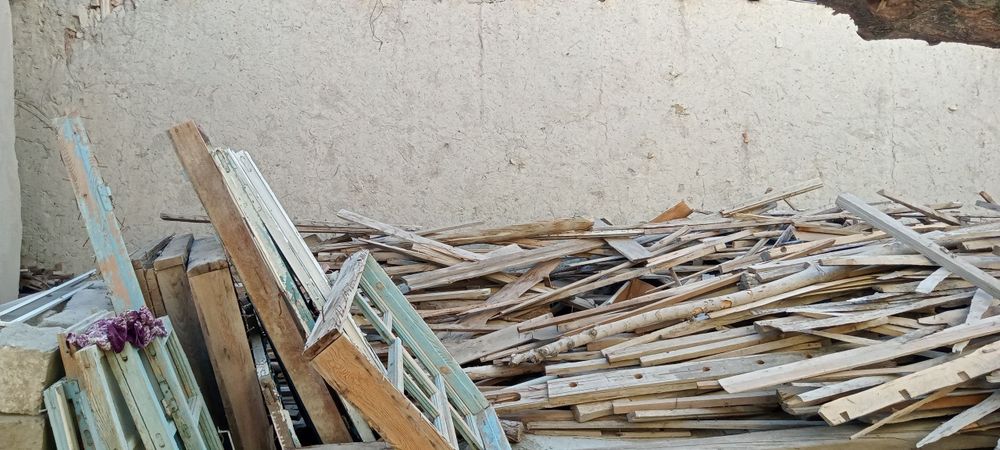 Чёрный потолок б/у