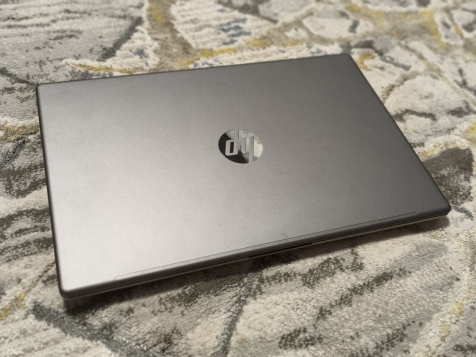 HP noutbuk (16/512 gb)