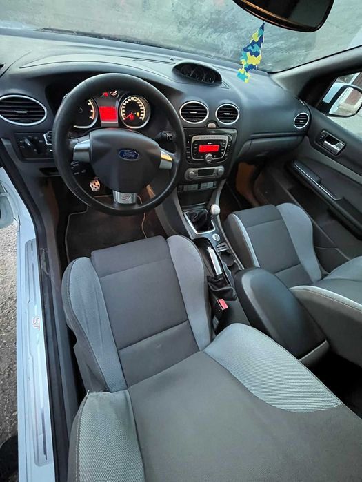 FORD Focus 2009 — imagine 5