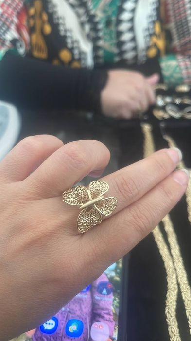 Янги такилмаган тиллолар сотилади грами 850000 дан бераман