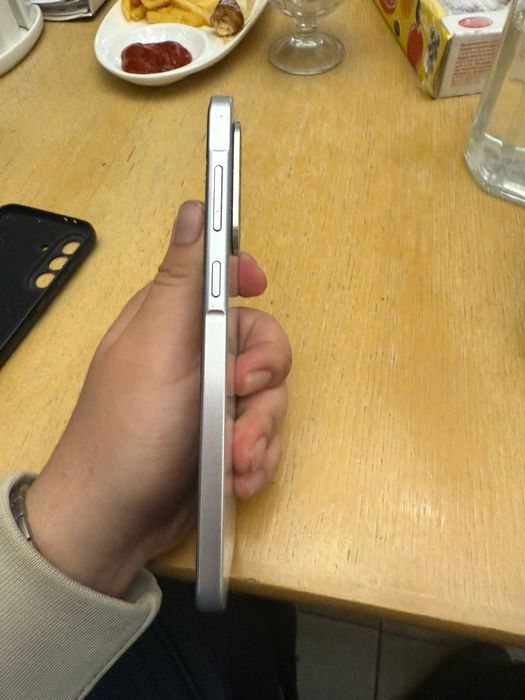 Samsung A36 продам в новом состояний,
