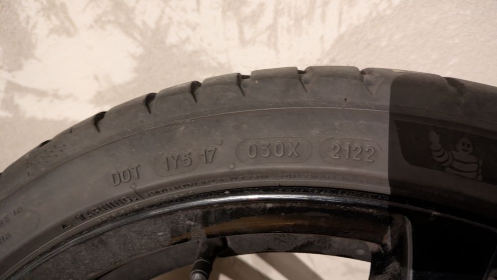 Jante Volvo R19 (V40 R Design Carbon Edition)