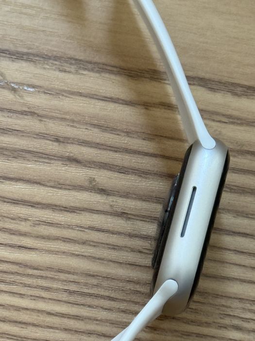 Продается Apple Watch 8