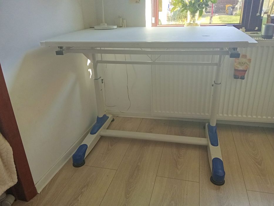 Birou Mobexpert, reglabil pe inaltime si a planului de lucru