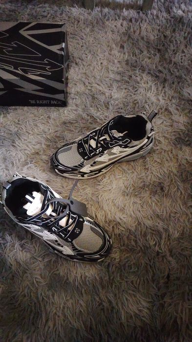 Off white be right back