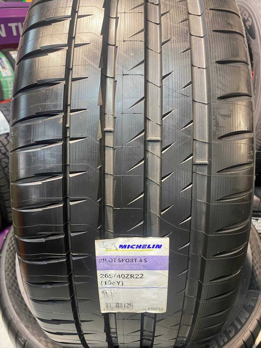 Michelin Pilot Sport  4S  265/40R22
