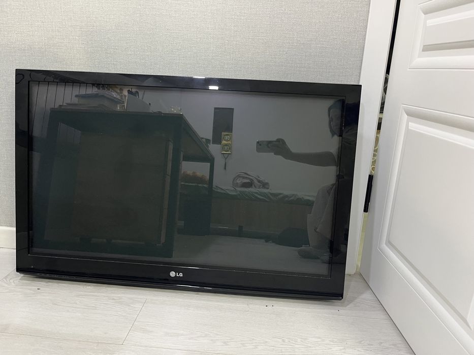 Продам телевизор LG в рабочем состоянии