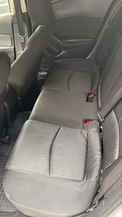 Срочно! MAZDA 3 2015