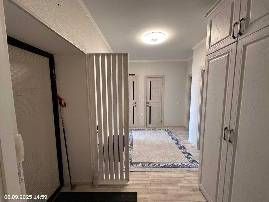 2-комн. квартира, 72.7м², 8-й микрорайон.