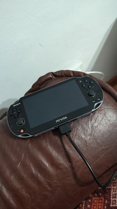 Vând PS vita stare buna