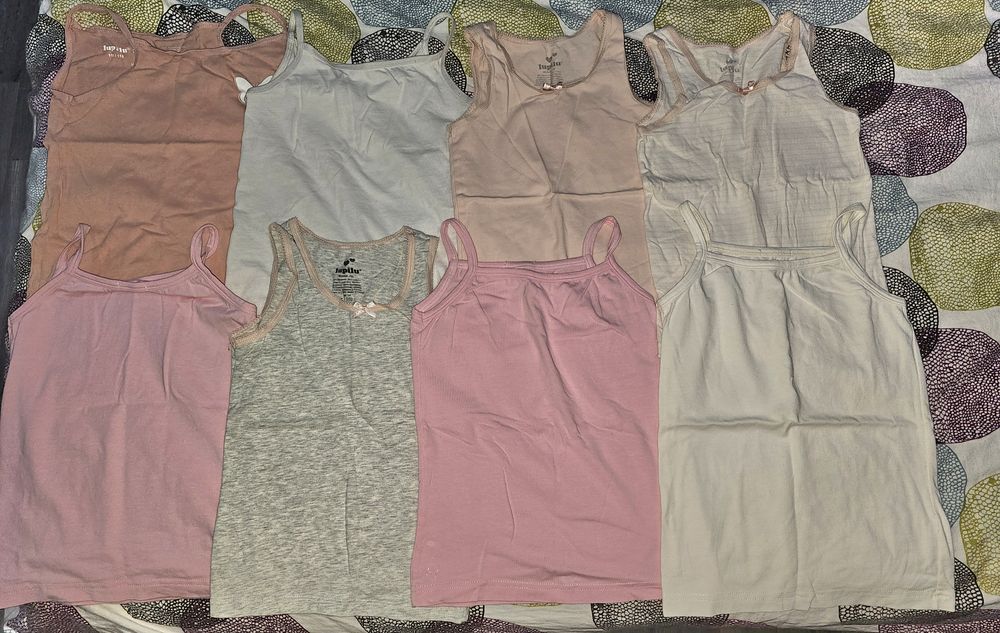 Много дрешки за момиче размер 104/110