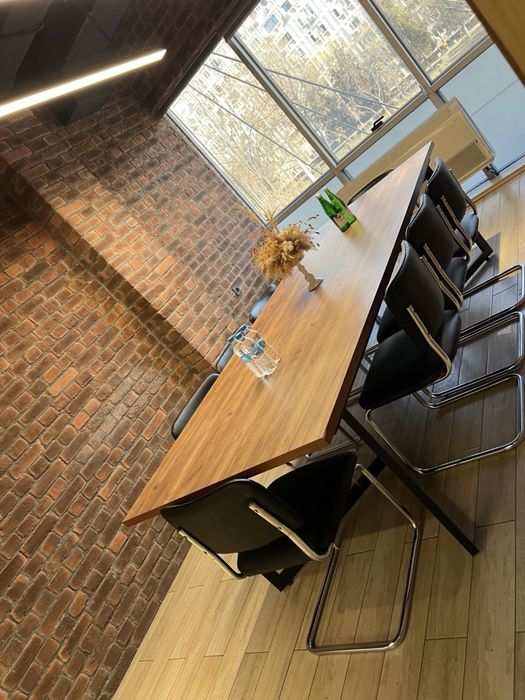 Стол сотилади офисний