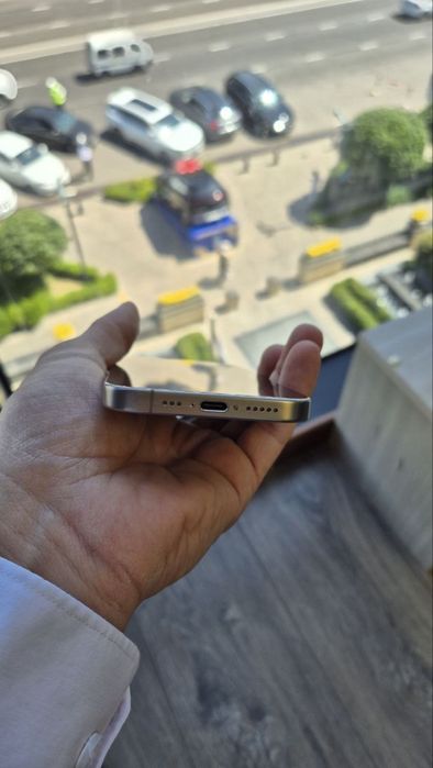 Продается iPhone 15 pro 256gb