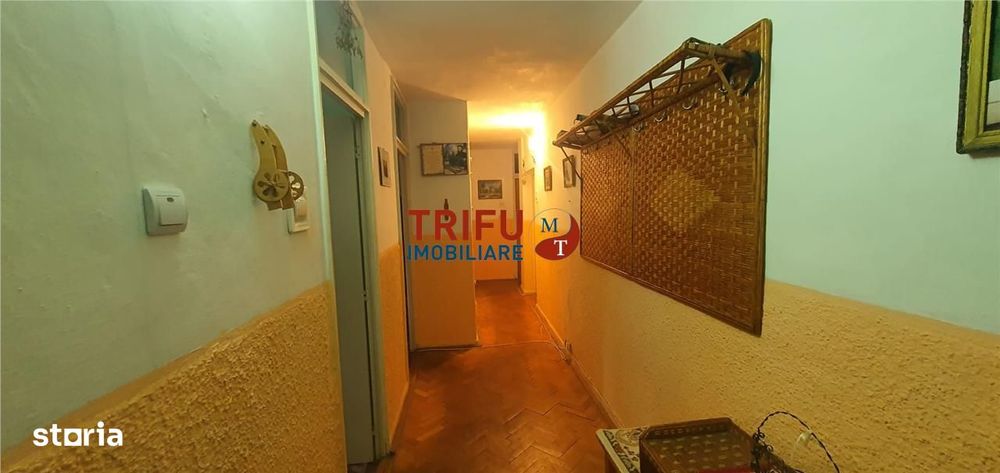 Apartament cu 4 camere de vanzare zona Centru
