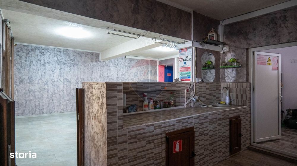 Vânzare imobil cu funcțiune mixtă casa si restaurant - Ungureni - DB