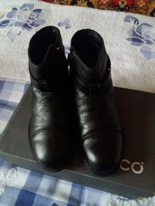 Продам    фирменную    обувь