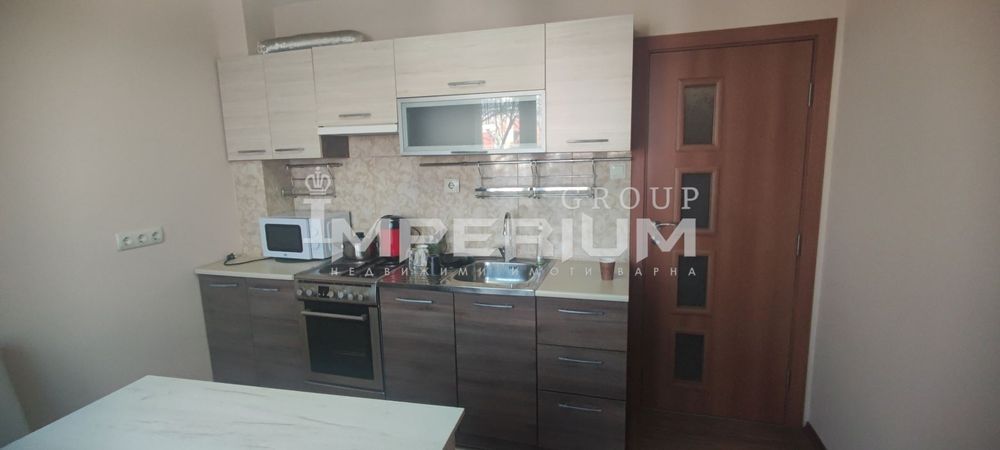 360€   Двустаен обзаведен апартамент под наем Колхозен пазар, гр. Вар