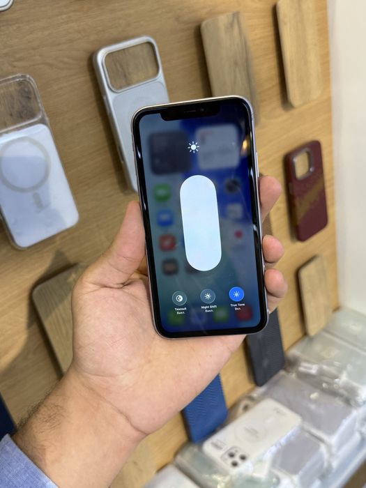 Iphone 11 sotiladi telefon ипхоне 11 телефон сотилади