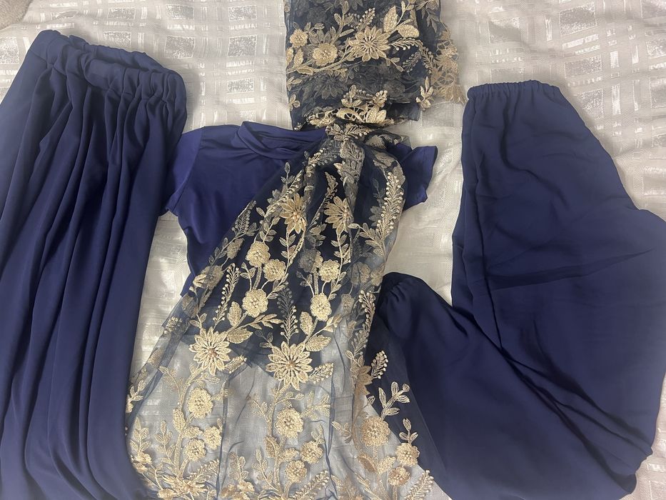 Продам индийский костюм